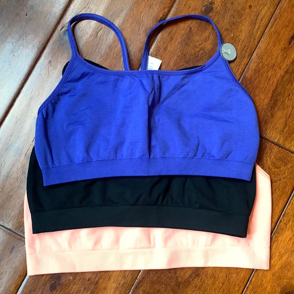 Gap racer back pullover bras. 2 medium. 1 large. Stretchy